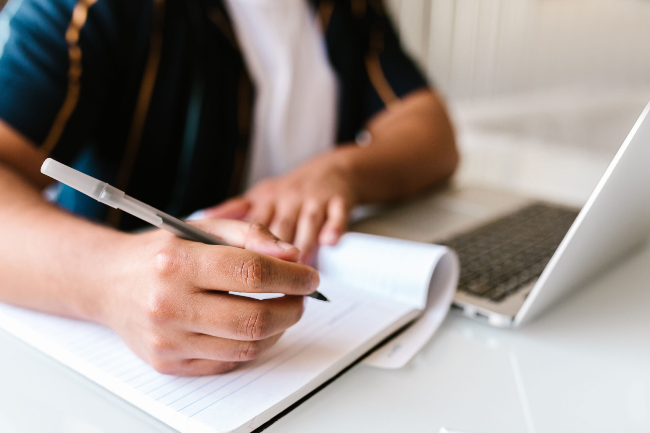How to Manage Imposter Syndrome in Medical School